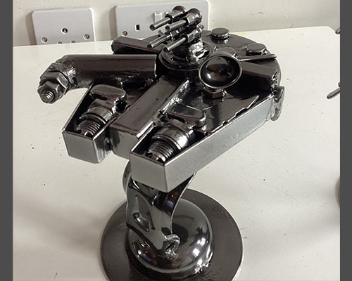 Millennium Falcon 150 mm